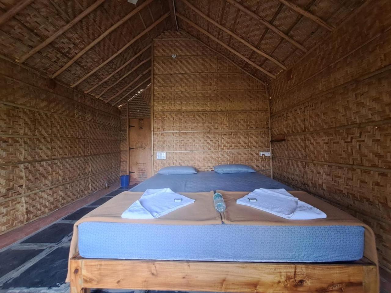 Hampi Rasta Cafe Hotel Kültér fotó
