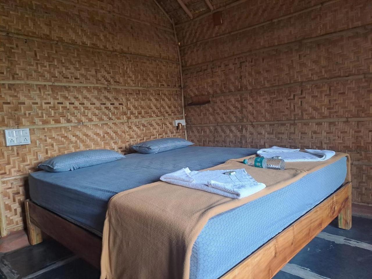 Hampi Rasta Cafe Hotel Kültér fotó